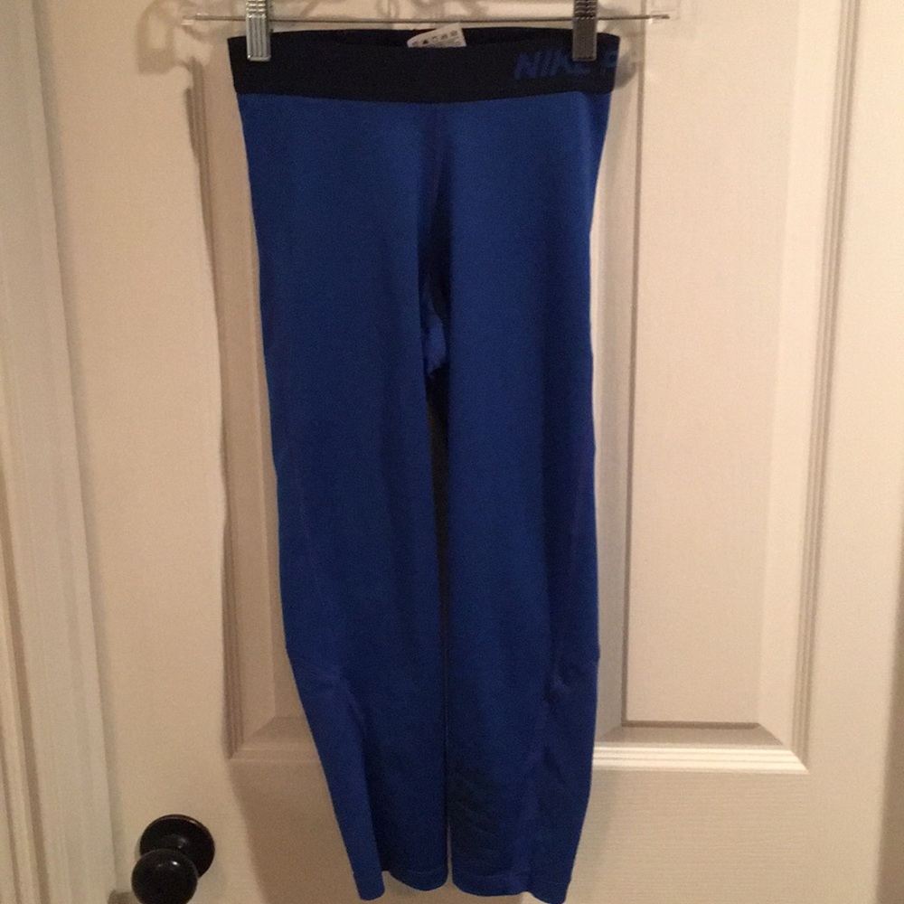 Nike pro capri legging